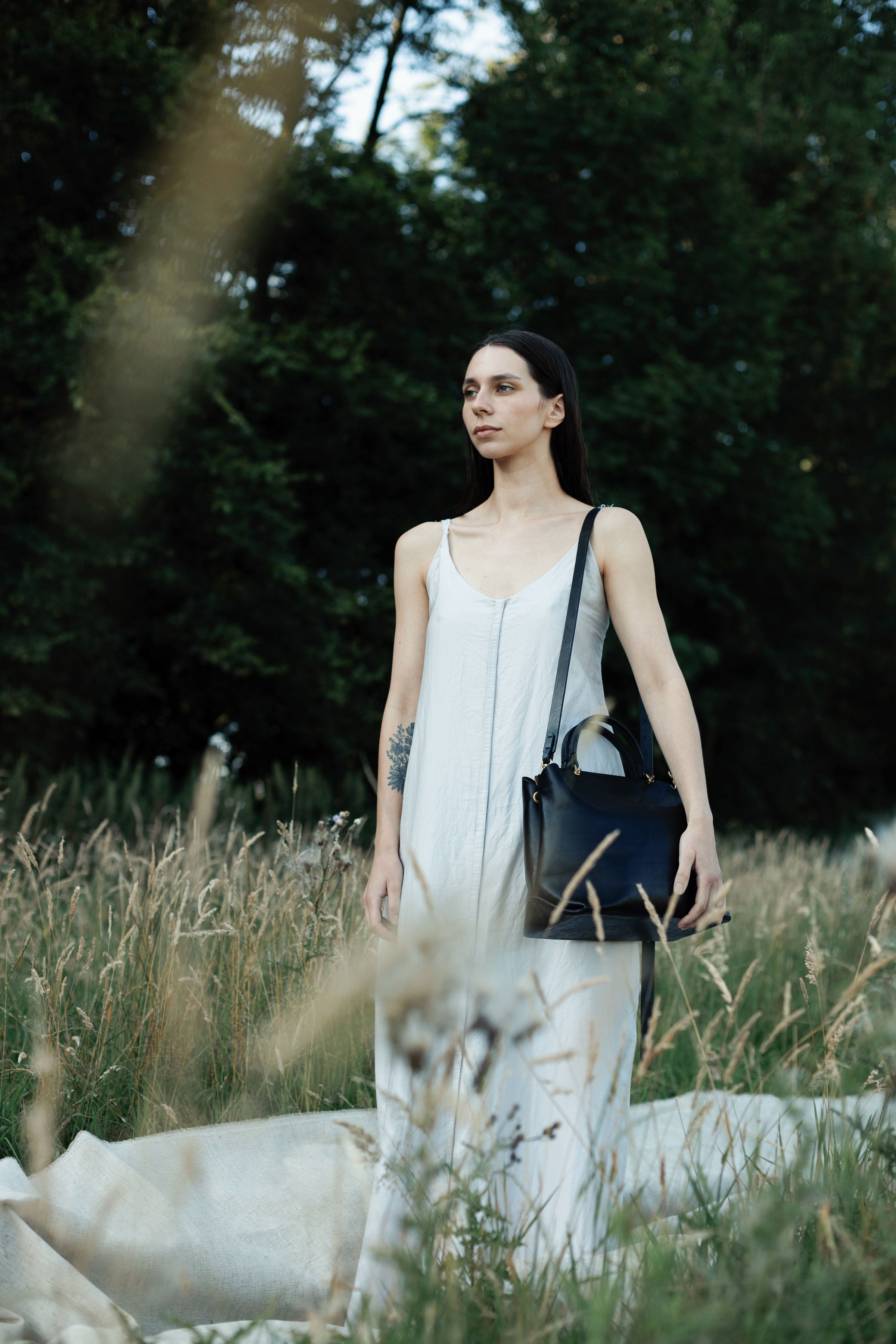 CONSONUS MADAME (SCHWARZ)