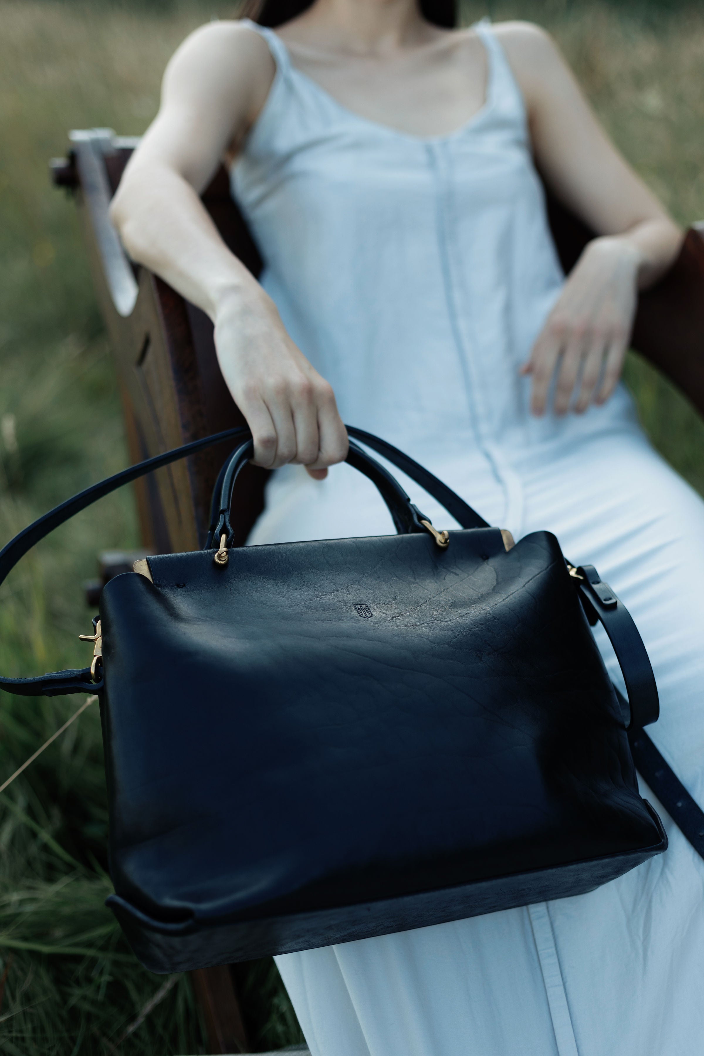 CONSONUS MADAME (SCHWARZ)