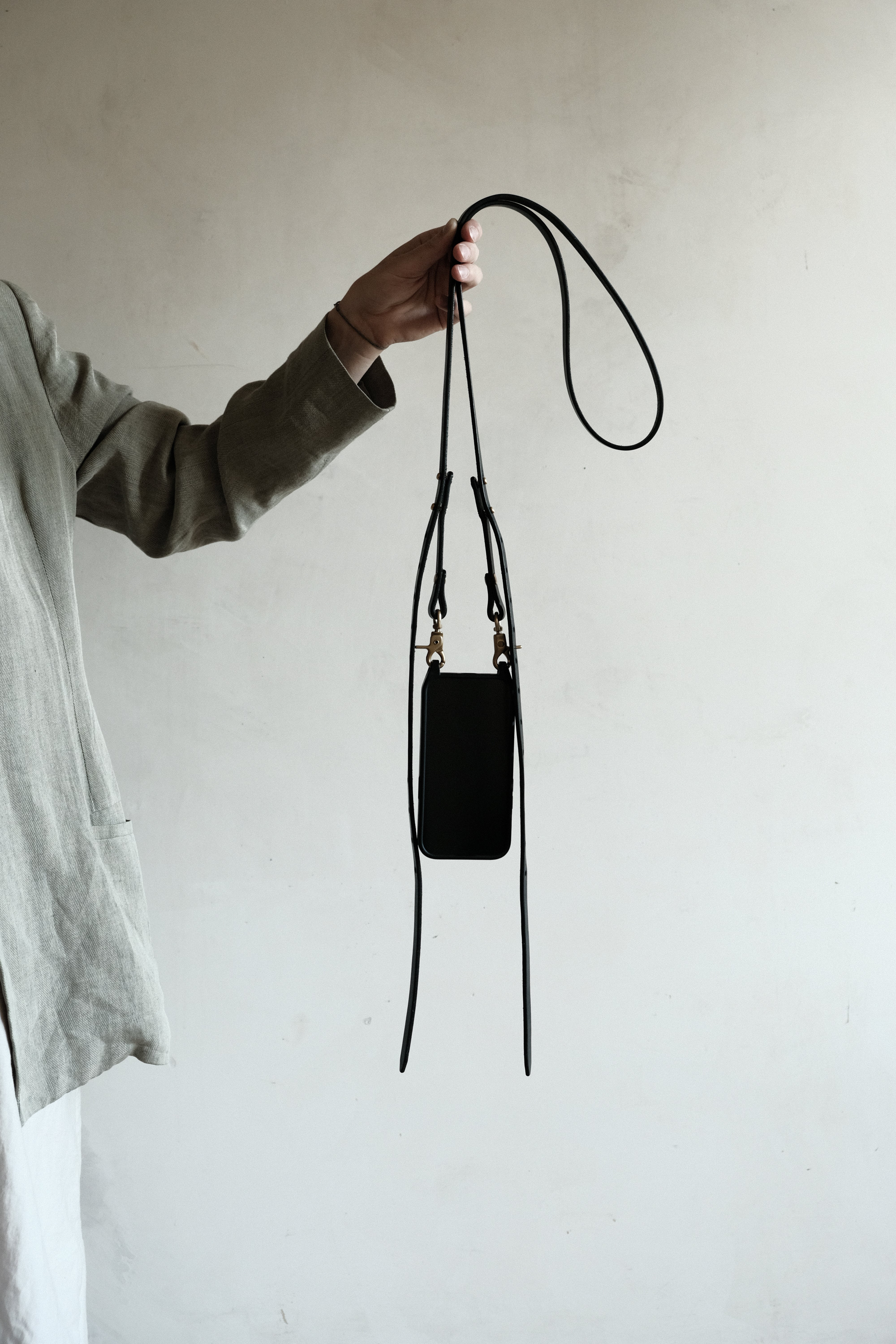 CONSONUS CELL PHONE STRAP NEXUS