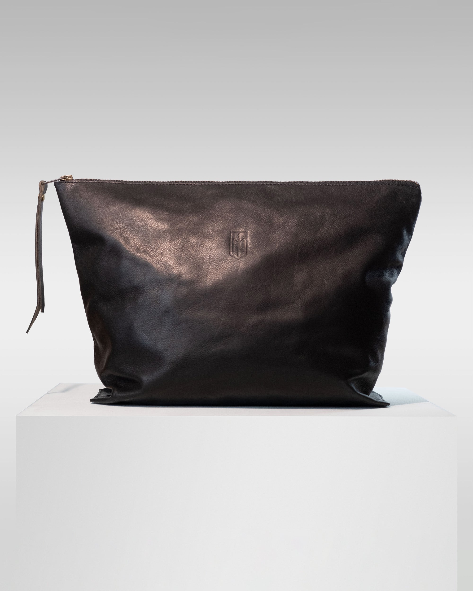 THE WEND POUCH LARGE (SCHWARZ)