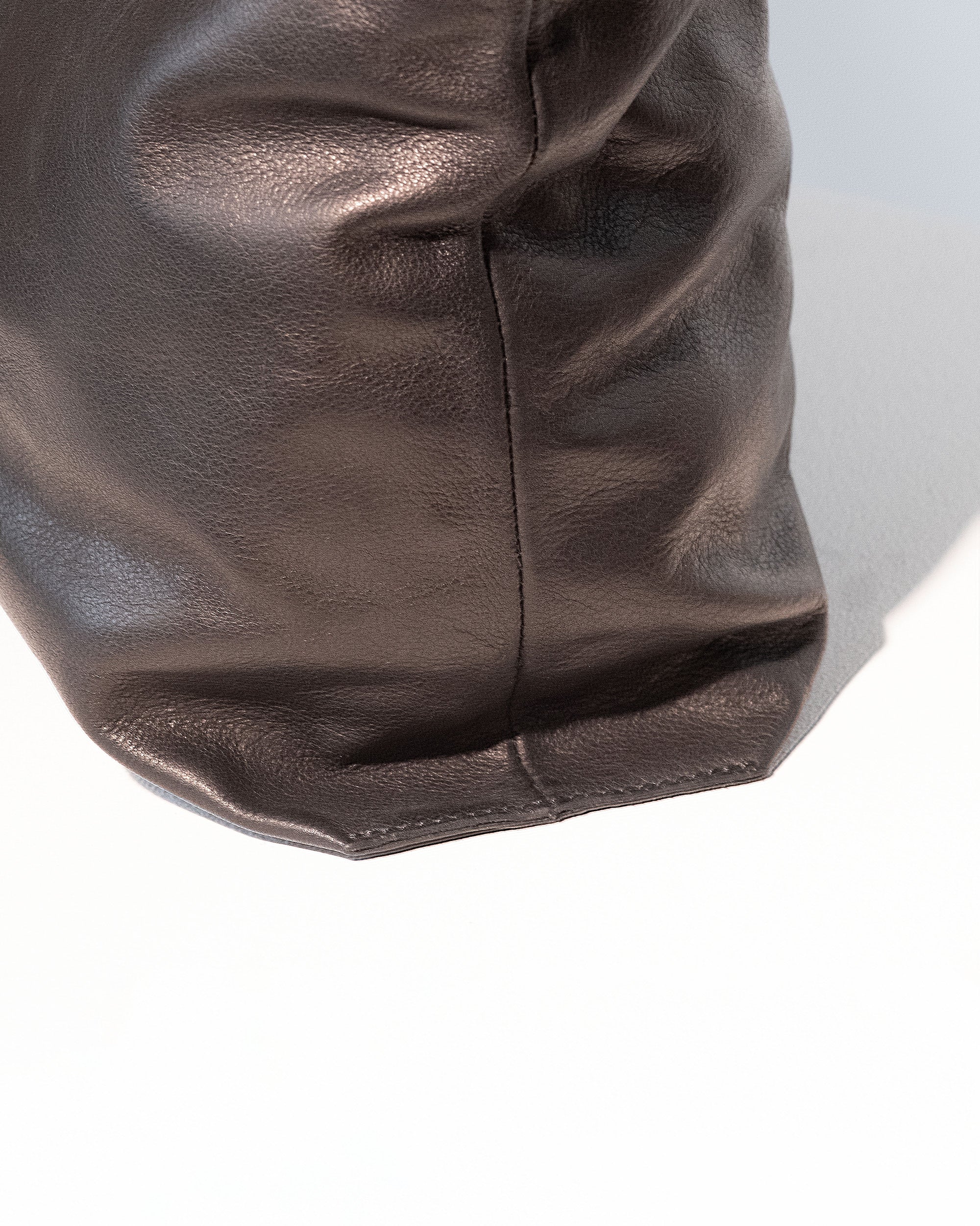 THE WEND POUCH MEDIUM (SCHWARZ)